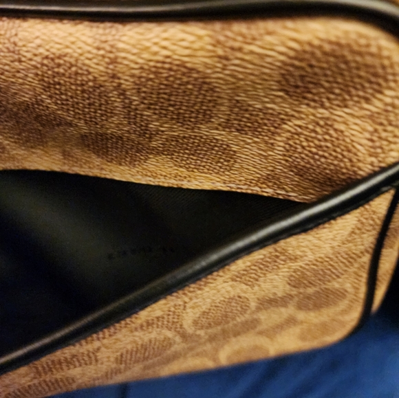 NWOT Coach Academy Crossbody In Signature Canvas - Picture 7 of 10